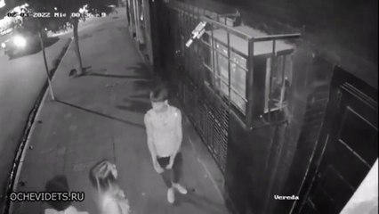 Ils veulent planquer leur bouteille de Vodka... raté