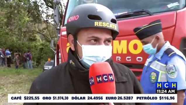¡Tras precipitarse a hondonada! Rescatan a chofer de camión en la Vuelta de Los Hornos, Copán