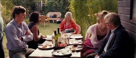 Mais um Ano Trailer Original