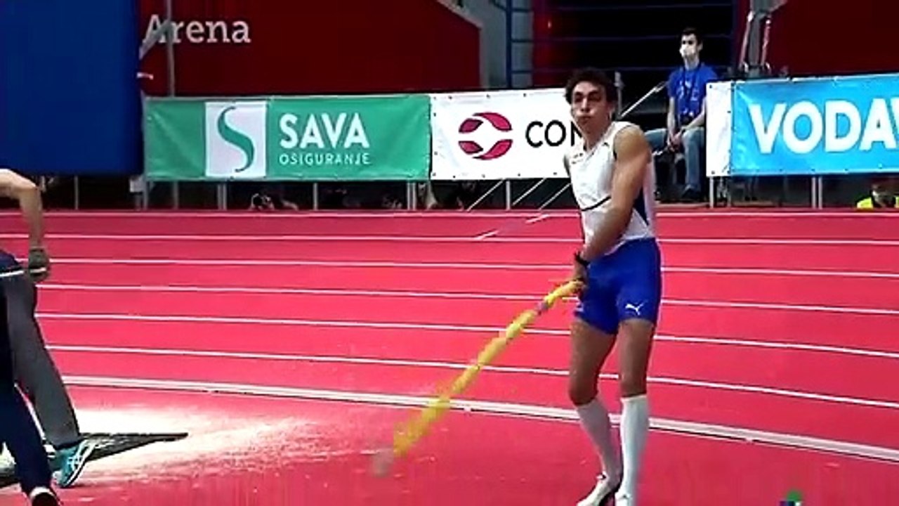 Le Suédois Armand Duplantis bat le record du monde du saut à la perche avec 6,19 m à Belgrade