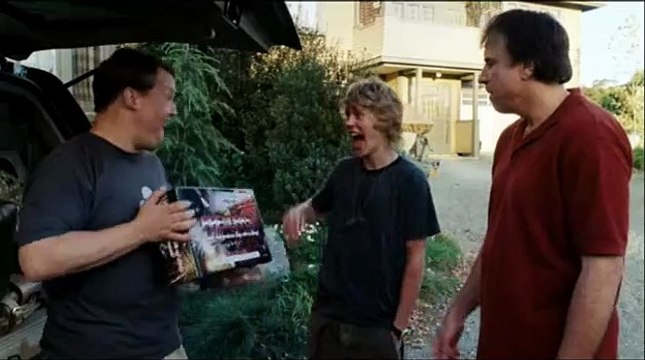 Pequenos Invasores Trailer (2) Original