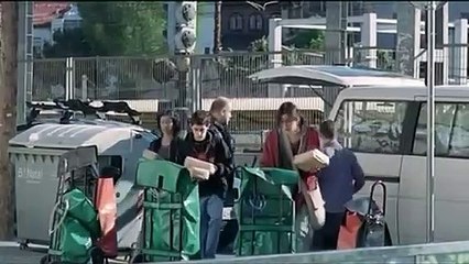 La línea recta Tráiler