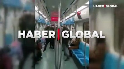 Marmaray'da bir yolcu, 'Terbiyesizlik yapmayın' diyerek tekme tokatla gençlere saldırdı