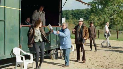 Esporte Para Moças Trailer Original