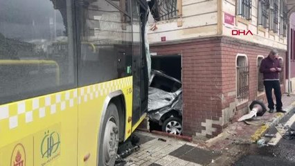 BEYKOZ'DA İETT OTOBÜSÜ 4 OTOMOBİLE ÇARPTI -1