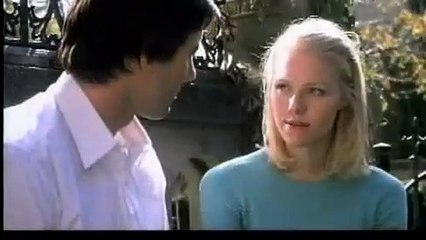 Escapando de la oscuridad Tráiler VO