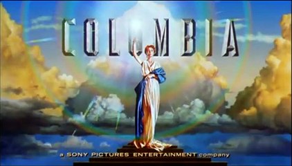 En la oscuridad Tráiler