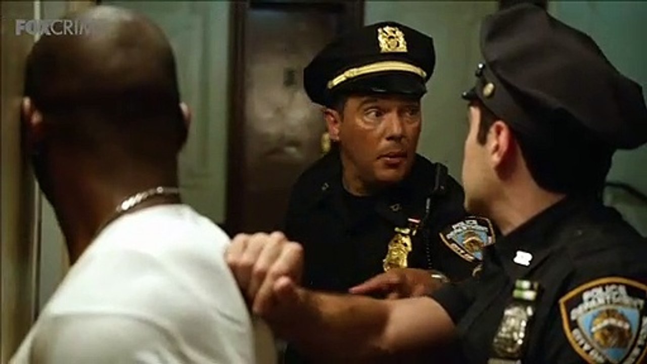 Blue Bloods (Familia de policías) - season 3 - episode 1 Clip