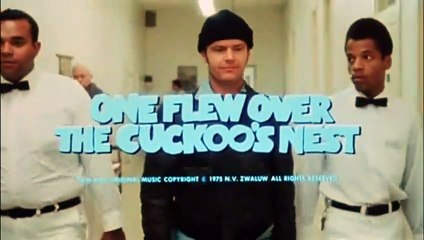 Um Estranho no Ninho Trailer Original