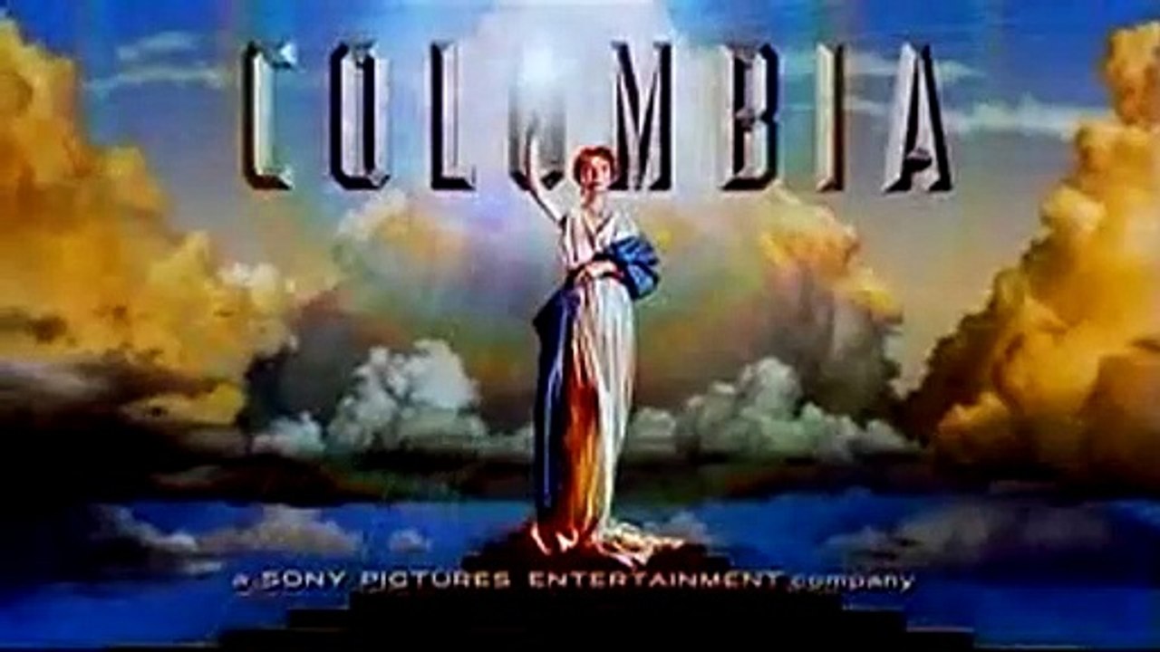 Ocho Noches Locas Tráiler VO