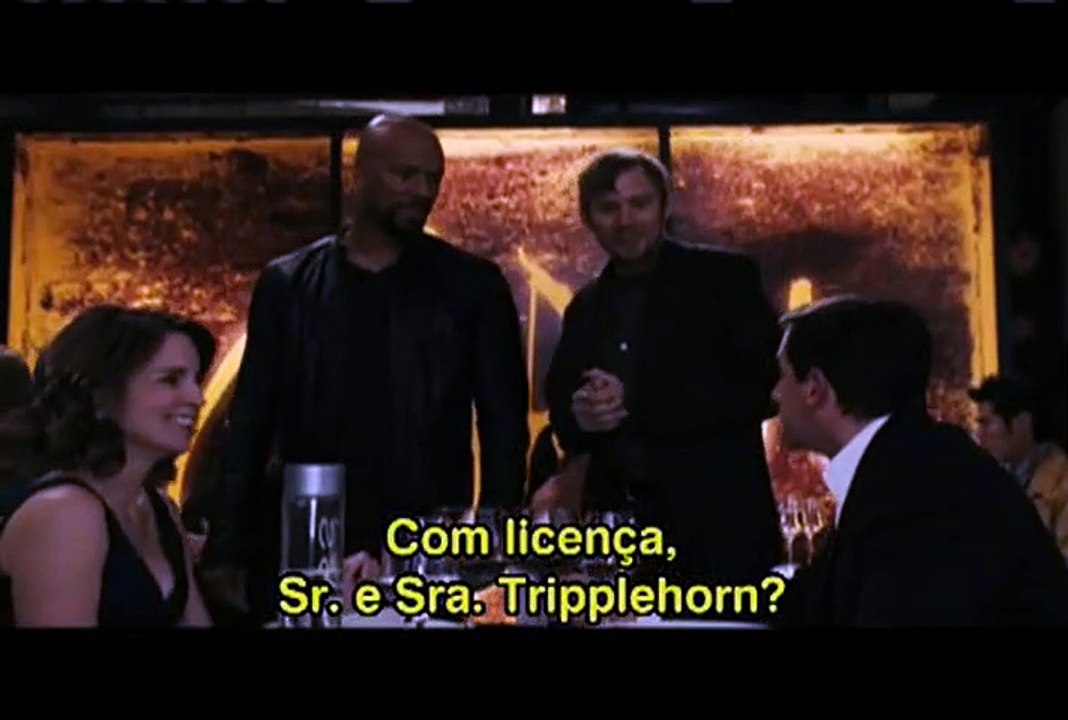 Uma Noite Fora de Série Trailer Legendado