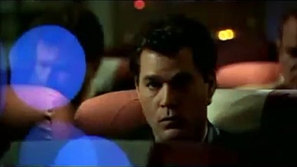 Turbulence: Abróchense los cinturones Tráiler VO