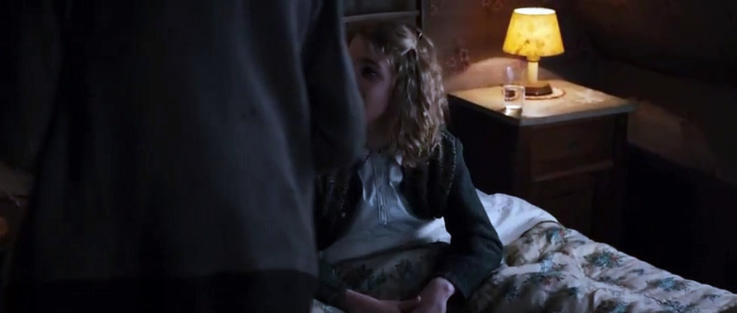 A Menina que Roubava Livros Clipe Original