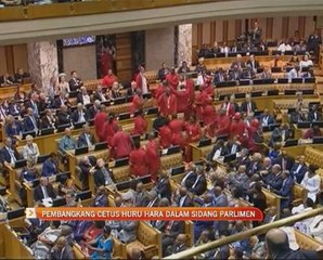 Pembangkang cetus huru hara dalam sidang Parlimen