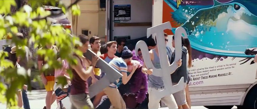 Malditos vecinos Tráiler (3) VO