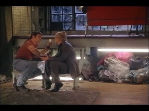 Nunca hables con extraños Tráiler VO