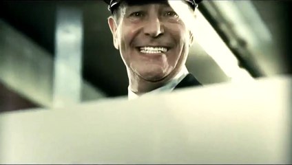 Carré Blanc Trailer Original