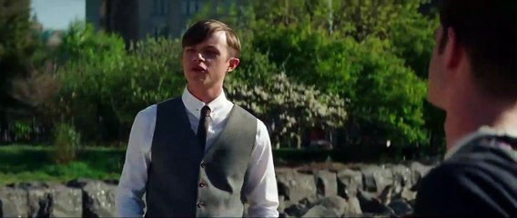 O Espetacular Homem-Aranha 2 Clipe Original - Arremessando
