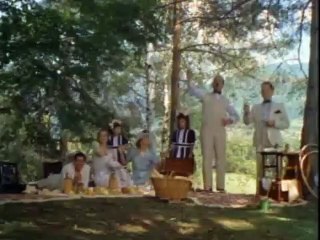 Un mes en el lago Tráiler VO