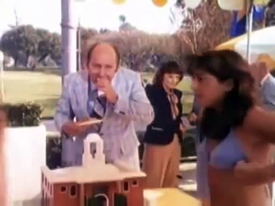 Escuela privada... para chicas Tráiler VO