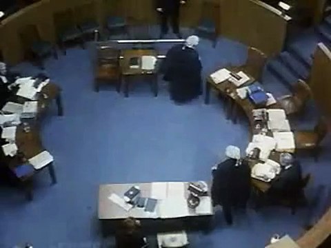 El silencio de la sospecha Tráiler VO