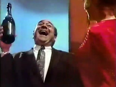 Por favor, maten a mi mujer Tráiler VO