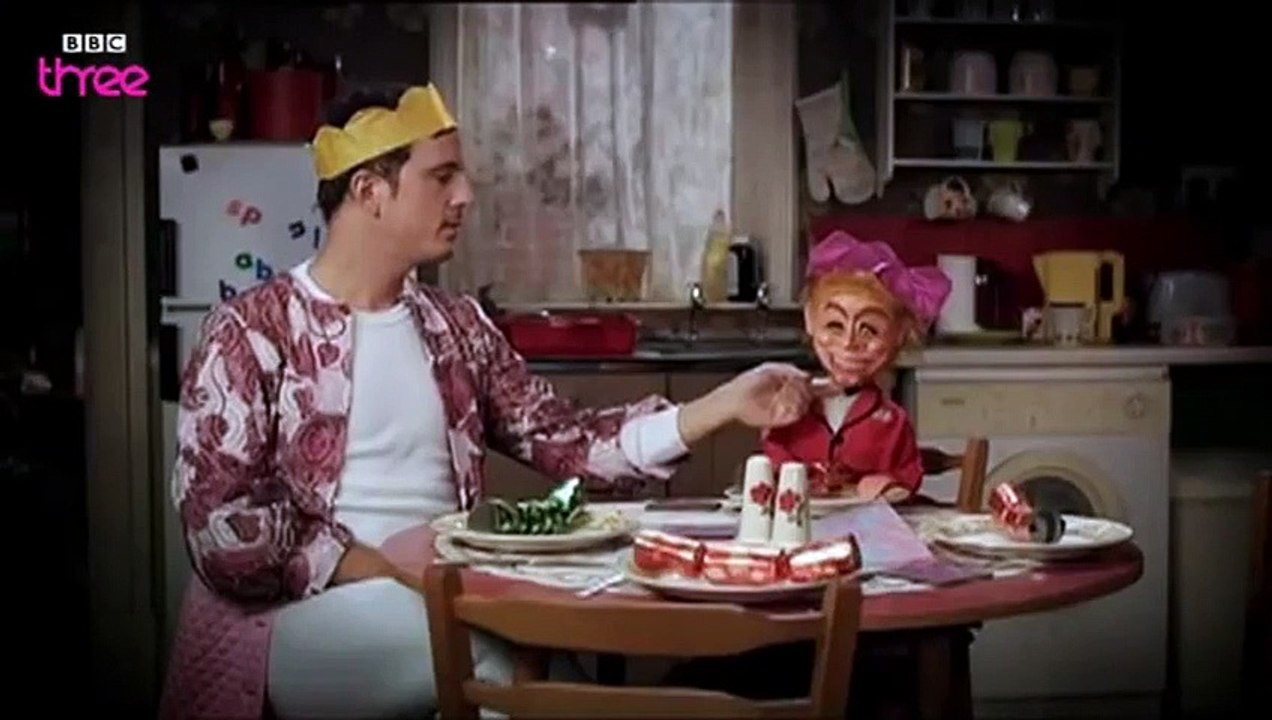 How Not To Live Your Life 3ª Temporada Clipe Or...