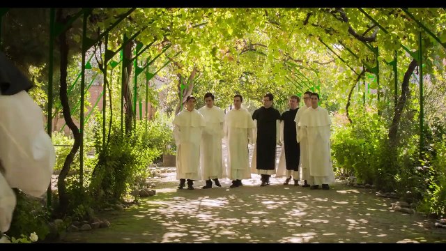 Bajo un manto de estrellas Tráiler