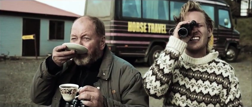 De caballos y hombres Tráiler VO