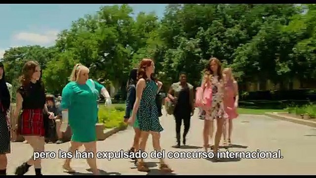 Dando la nota: Aún más alto Reportaje VO