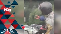 MG VIRAL : Penunggang Motorsikal Lastik Batu Ke Arah Kenderaan