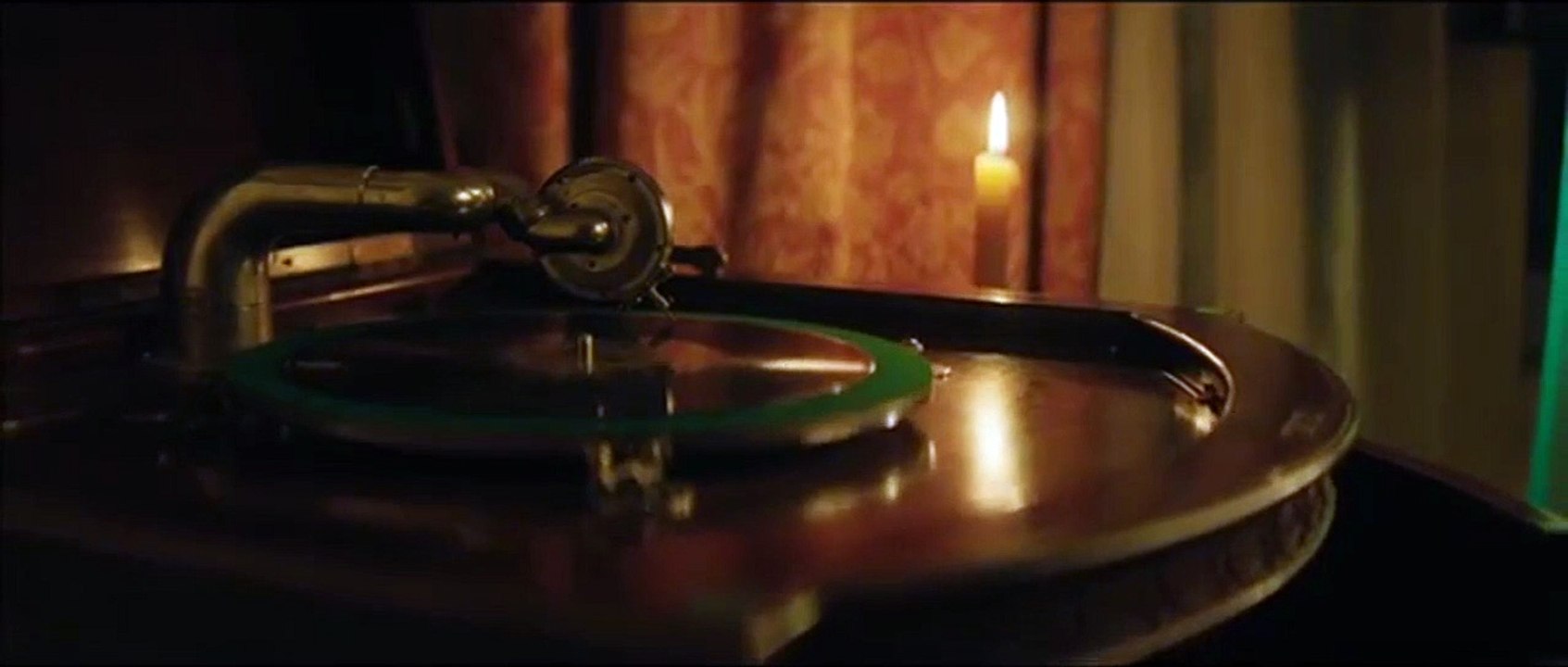 Z for Zachariah Clipe Original - Dançando