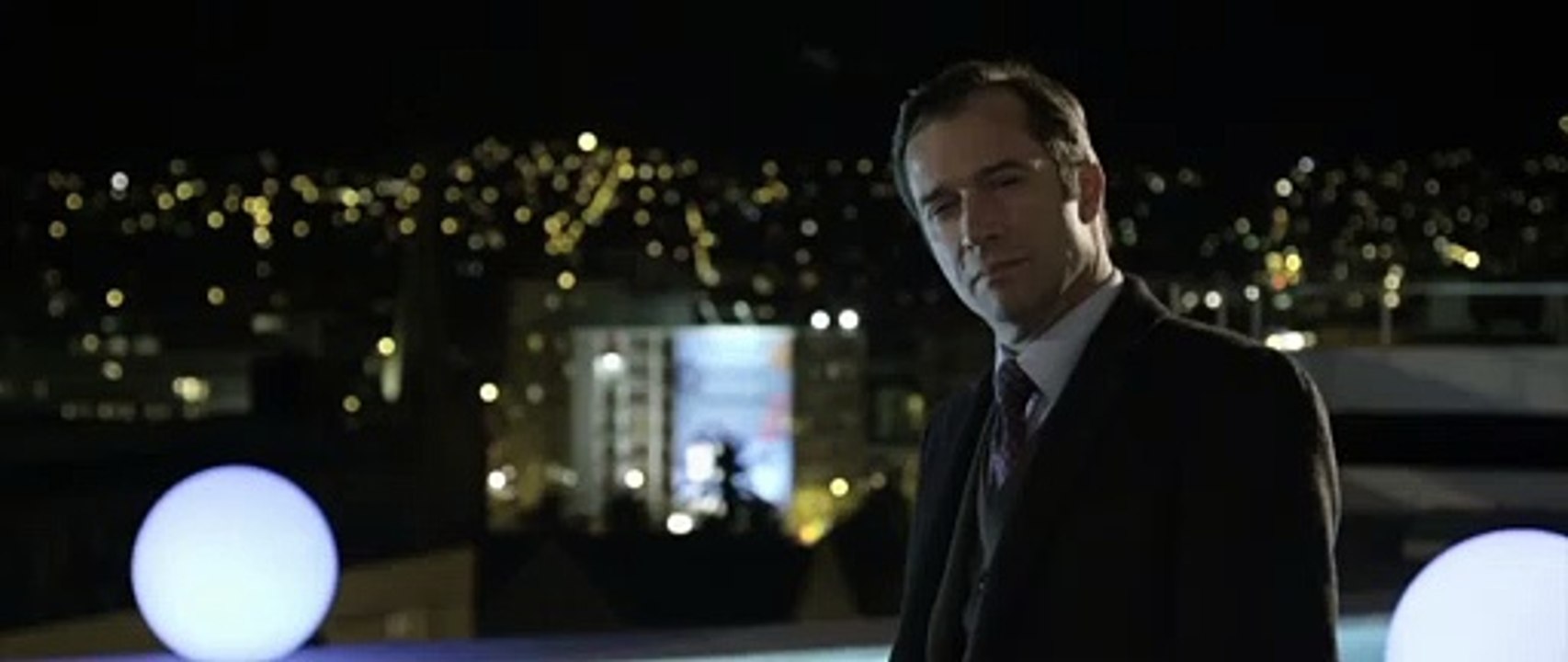 Momentum Tráiler VO