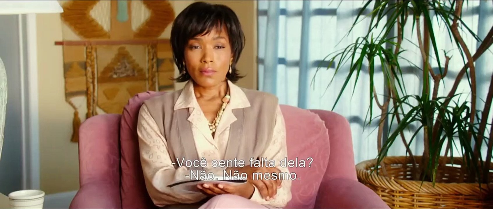 Pássaro Branco na Nevasca Trailer (1) Legendado
