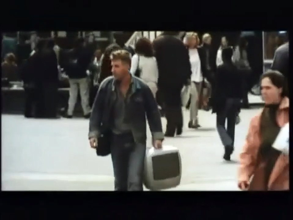 Berlim Fica na Alemanha Trailer Original