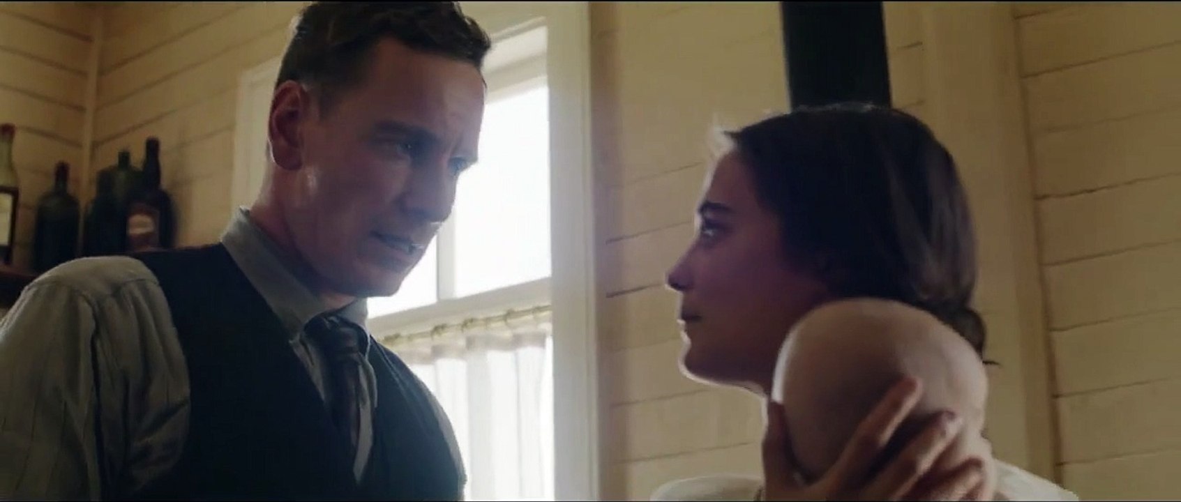 La luz entre los océanos Tráiler (2) VO