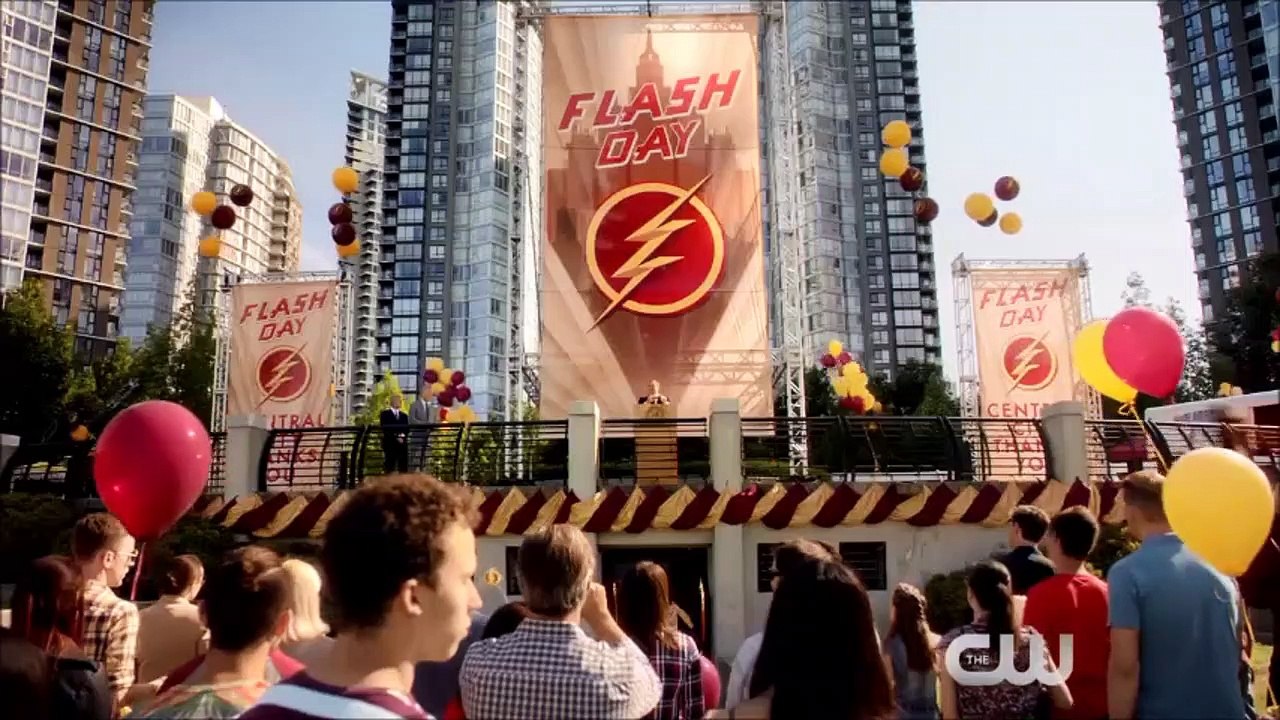 The Flash 2ª Temporada Clipe "The Man Who Saved Central City" Original