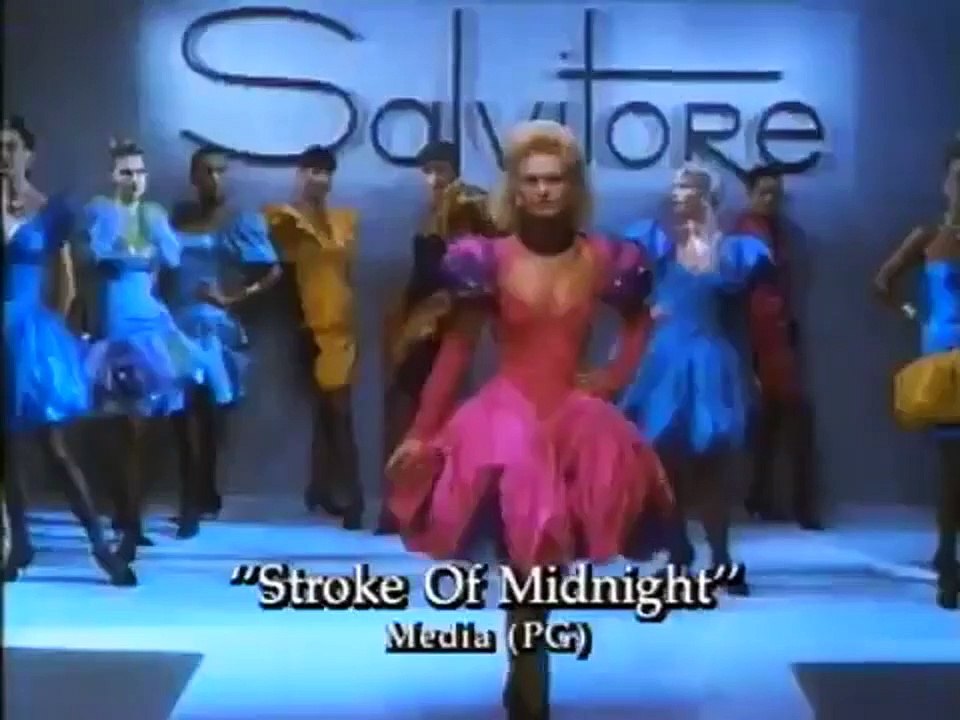 Vivendo um Conto de Fadas Trailer Original