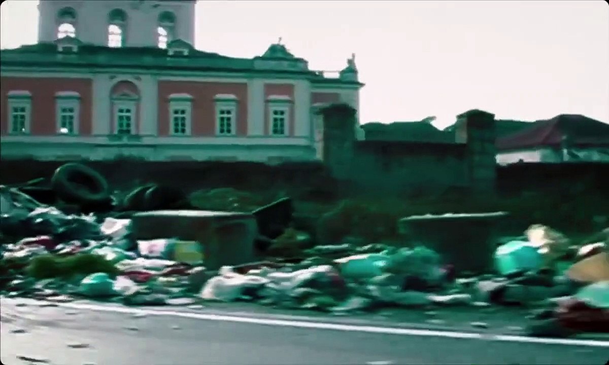 Bella y perdida Tráiler VO
