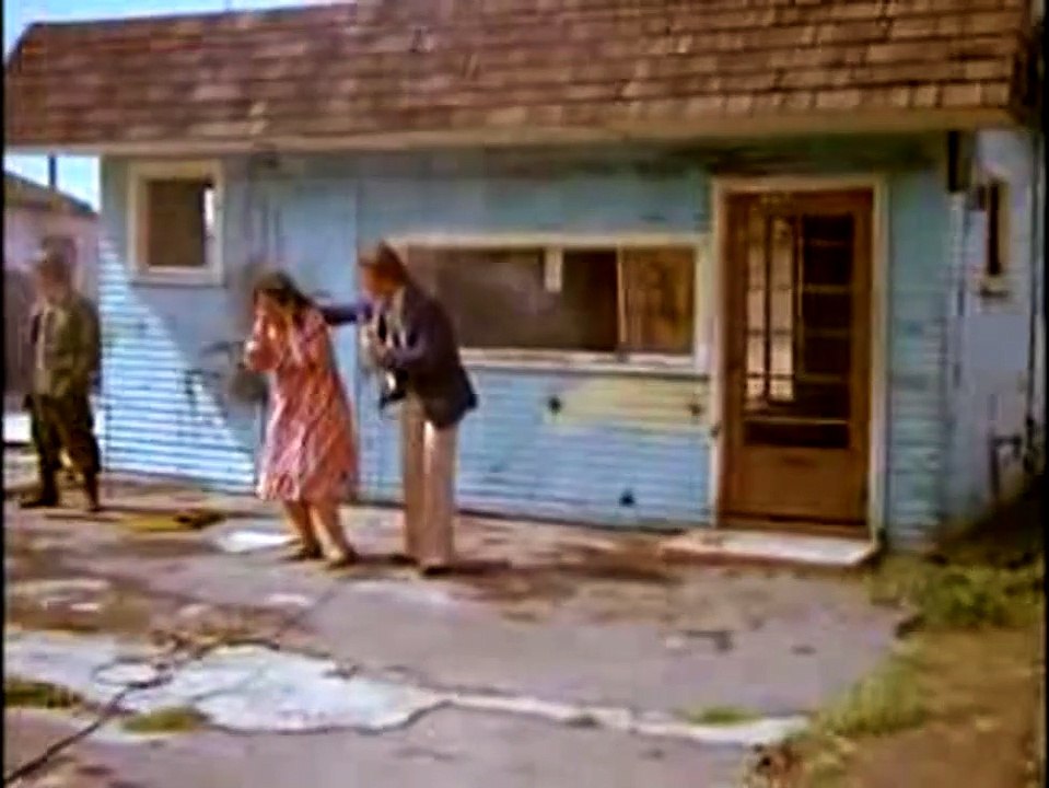 O Ataque dos Tomates Assassinos Trailer Original