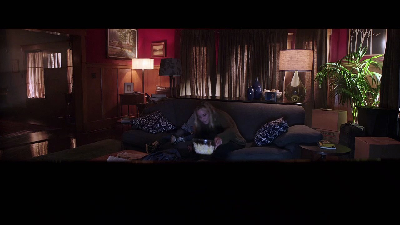 Nunca apagues la luz Clip (2)