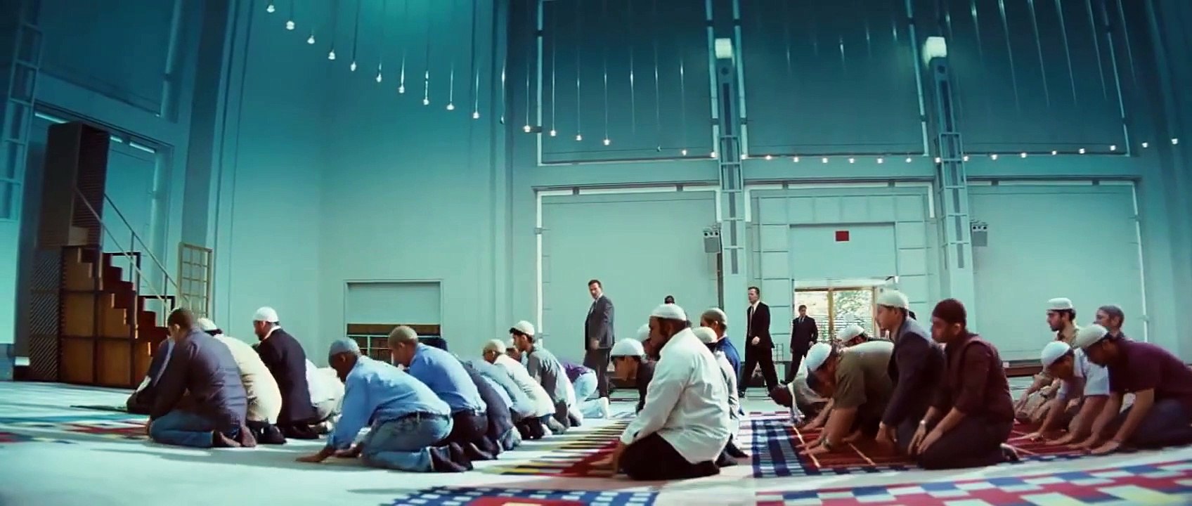 New York'ta Beş Minare Tráiler VO