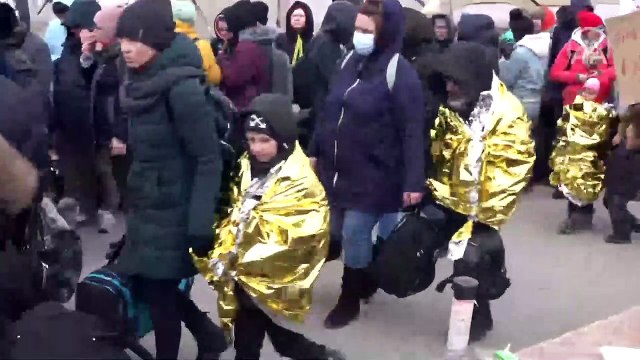 Ukraynalı siviller Polonya-Medyka sınır kapısından giriş yapmaya devam ediyor