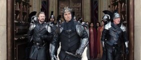 Rey Arturo: La leyenda de Excalibur Tráiler (3) VO