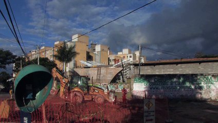 U: réquiem para uma cidade em ruínas Trailer Original