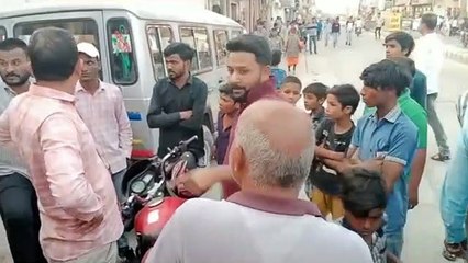 हिस्ट्रीशिटर पर दूसरी गैंग के सदस्यों ने की फायरिंग