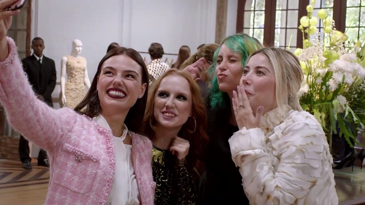 Amor.Com Trailer