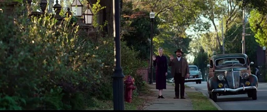 La casa del reloj en la pared Tráiler