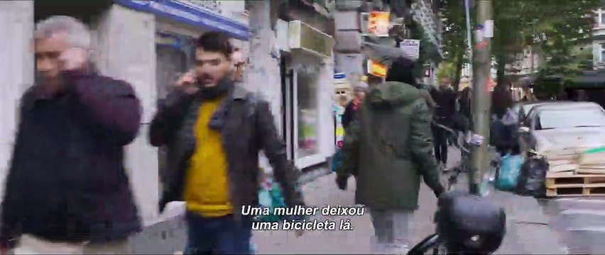 Em Pedaços Trailer Legendado