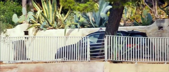 Uma Família de Dois Trailer Legendado